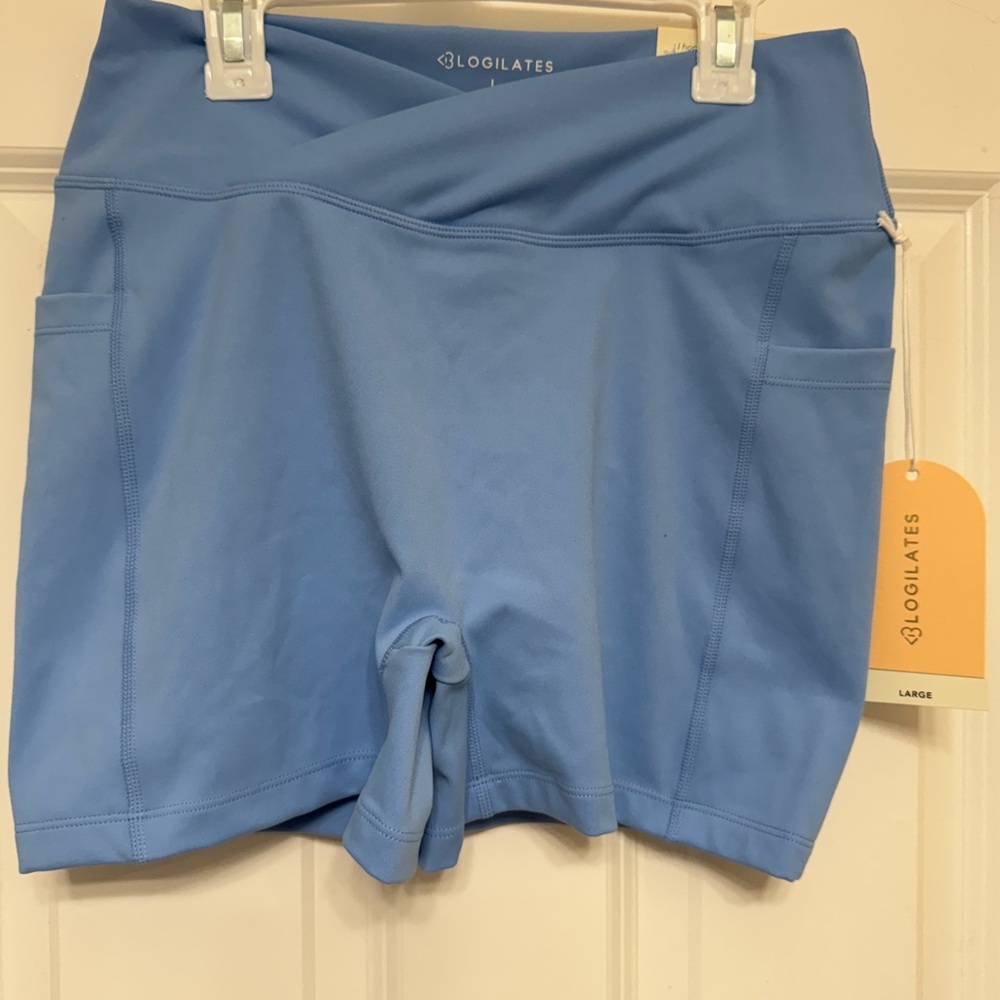 Blogilates Crisscross scrunch bike shorts